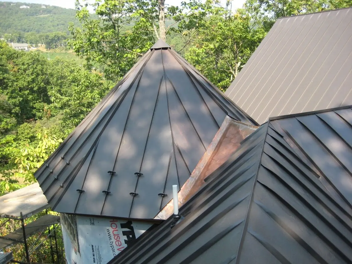 Professional Roof Tarp Installation by Craftsman Roofing in Miracle Mile